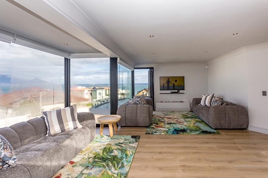 5 Bedroom Property for Sale in Bloubergstrand Western Cape